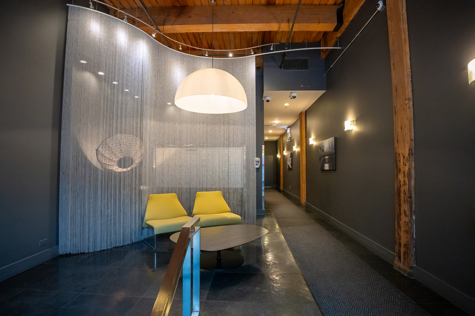 300 W Grand Avenue 301