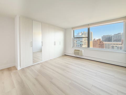 Tiny photo for 336 W Wellington Avenue #1901, Chicago, IL 60657 (MLS # 12715517)
