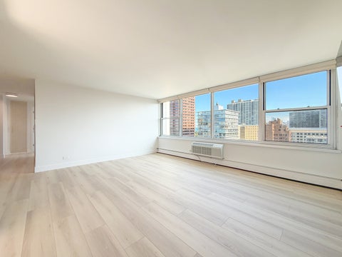 Tiny photo for 336 W Wellington Avenue #1901, Chicago, IL 60657 (MLS # 12715517)
