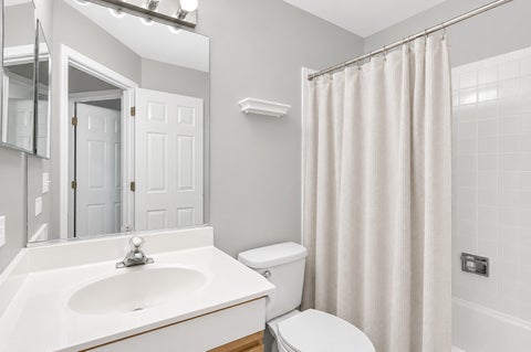 Tiny photo for 1304 Orleans Drive #1304, Mundelein, IL 60060 (MLS # 12743370)