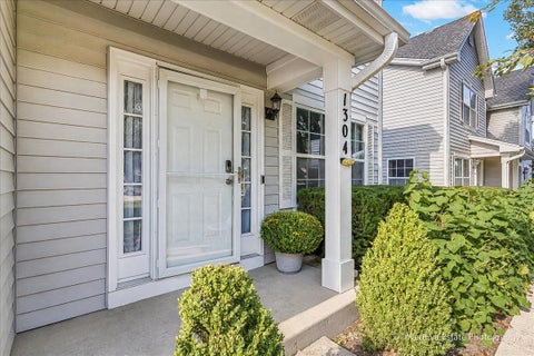 Tiny photo for 1304 Orleans Drive #1304, Mundelein, IL 60060 (MLS # 12743370)