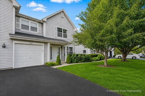 Tiny photo for 1304 Orleans Drive #1304, Mundelein, IL 60060 (MLS # 12743370)