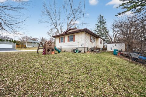 Tiny photo for 1425 Washington Street, Lake In The Hills, IL 60156 (MLS # 12531688)
