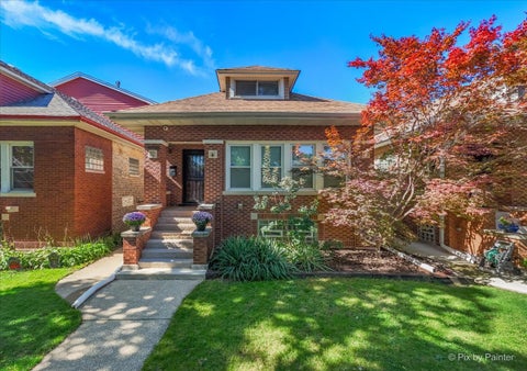 Photo of 5824 N Fairfield Avenue, Chicago, IL 60659 (MLS # 12773687)