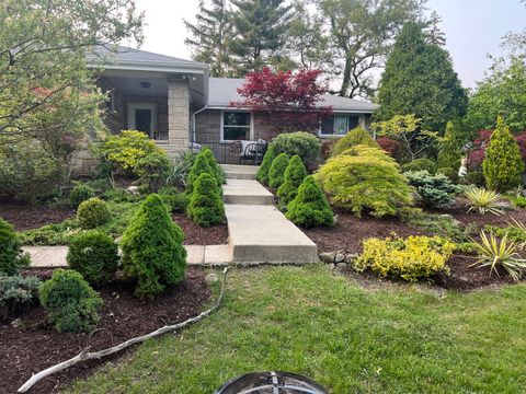 Photo of Hickory Hills, IL 60457 (MLS # 12603812)