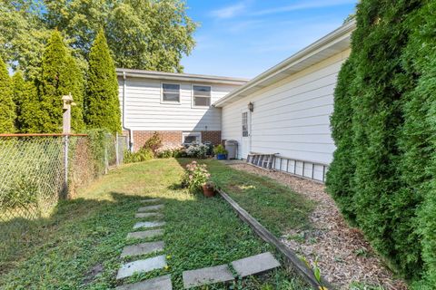 Tiny photo for 1888 Cheshire Lane, Wheaton, IL 60189 (MLS # 12412122)
