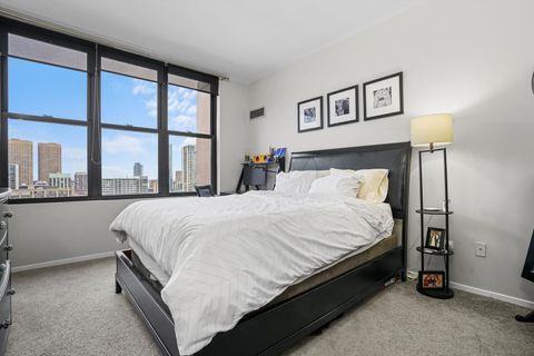 Tiny photo for 330 N Jefferson Street, Chicago, IL 60661 (MLS # 12619577)