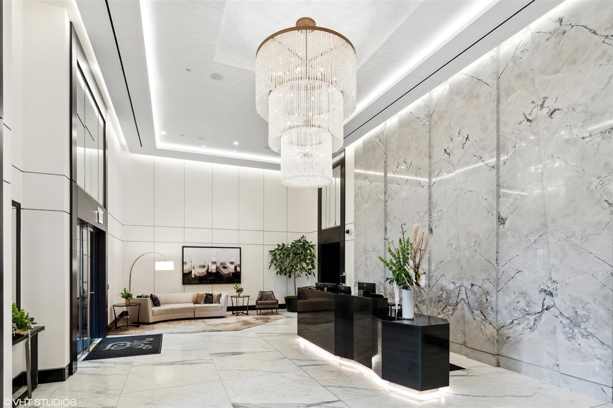 363 E Wacker Drive 4206