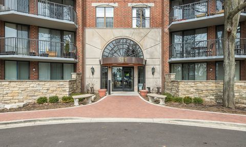 Photo of 511 Aurora Avenue #416, Naperville, IL 60540 (MLS # 12515959)