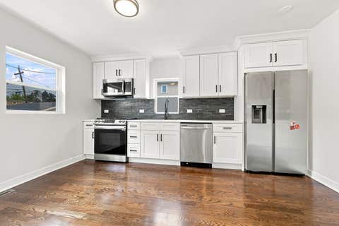 Tiny photo for 9524 Nashville Avenue, Oak Lawn, IL 60453 (MLS # 12716795)
