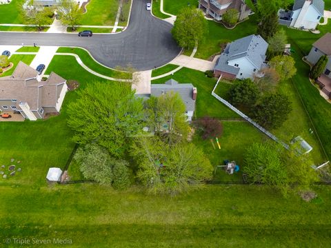 Tiny photo for 529 Stafford Drive, New Lenox, IL 60451 (MLS # 12627003)