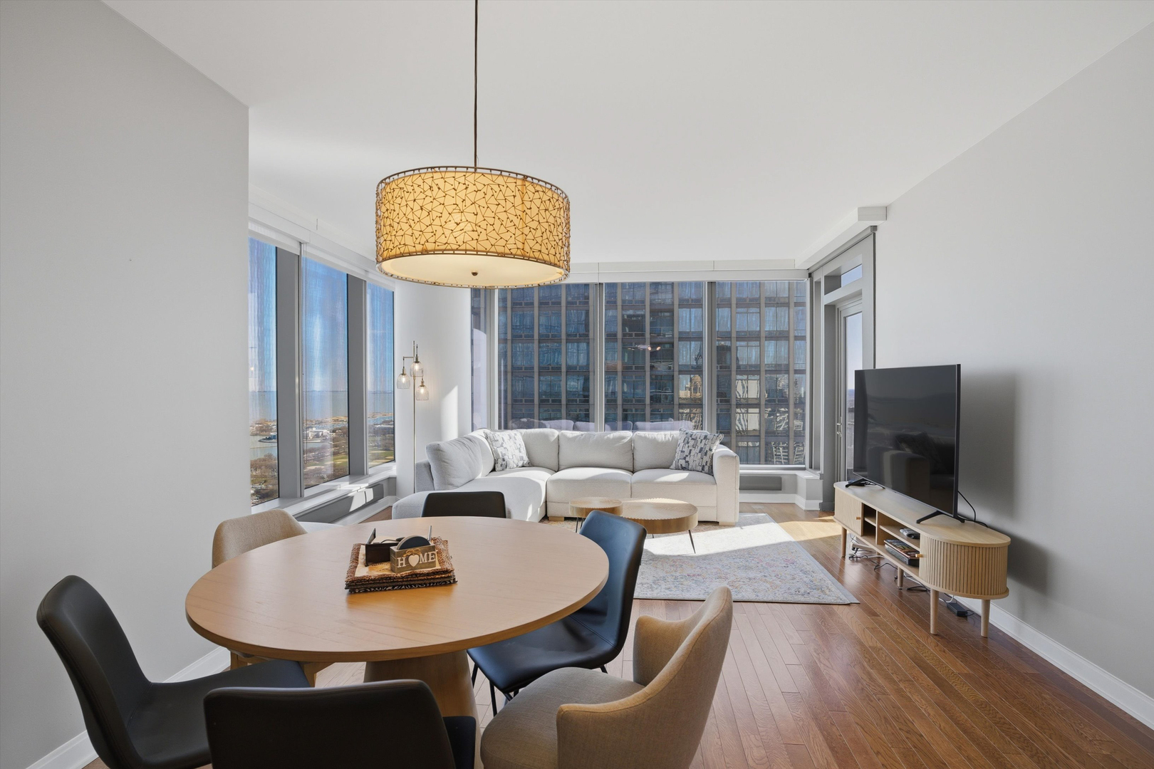 60 E Monroe Street 4504