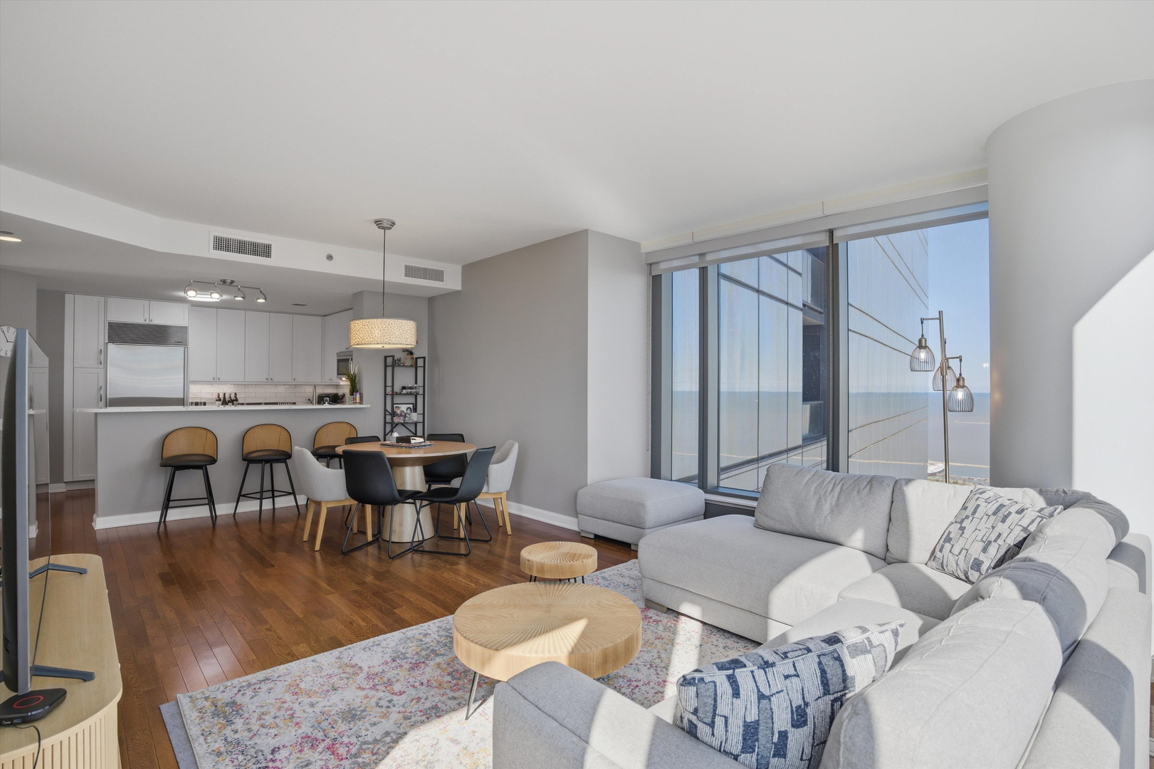 60 E Monroe Street 4504