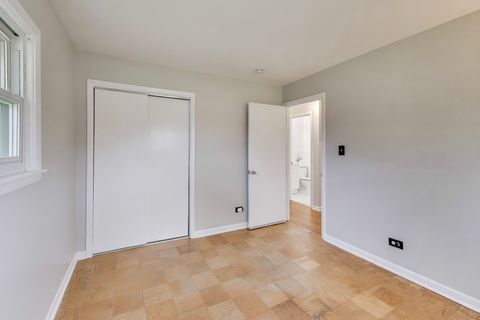 Tiny photo for 400 Landmeier Road, Elk Grove Village, IL 60007 (MLS # 12522713)