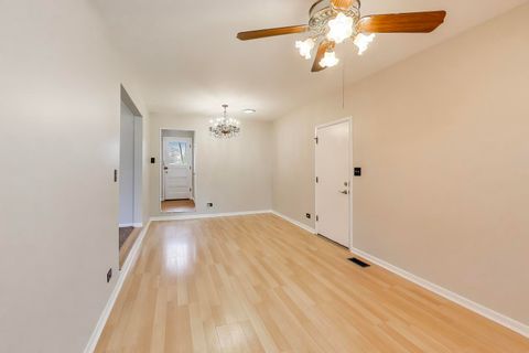 Tiny photo for 400 Landmeier Road, Elk Grove Village, IL 60007 (MLS # 12522713)