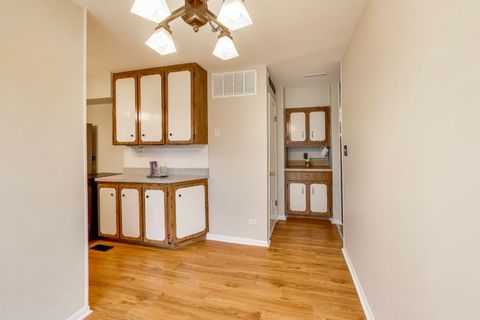 Tiny photo for 400 Landmeier Road, Elk Grove Village, IL 60007 (MLS # 12522713)