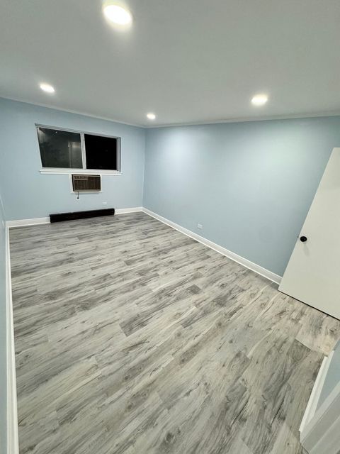 Tiny photo for 830 E Old Willow Road #8-107, Prospect Heights, IL 60070 (MLS # 12506936)