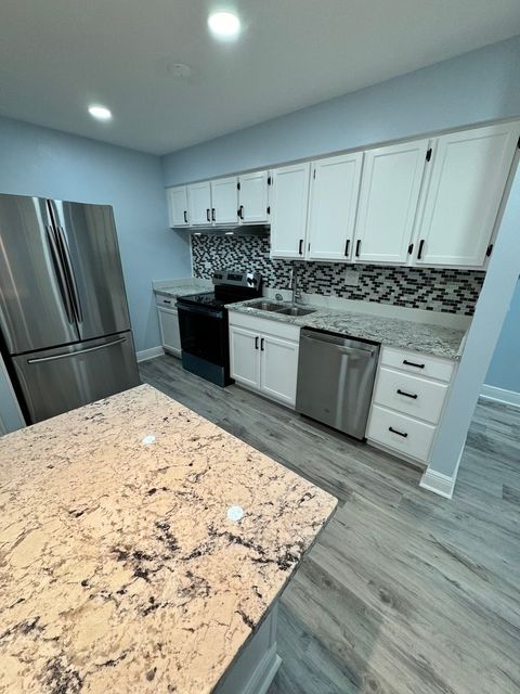 Photo of 830 E Old Willow Road #8-107, Prospect Heights, IL 60070 (MLS # 12506936) Photo of 830 E Old Willow Road #8-107, Prospect Heights, IL 60070 (MLS # 12506936)