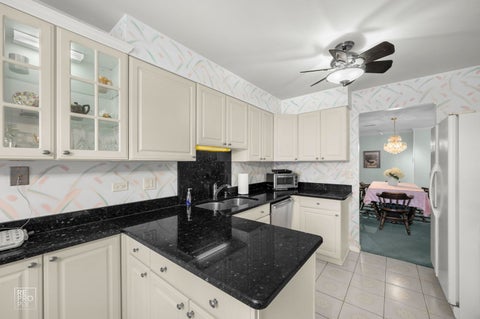 Tiny photo for 7800 W Foresthill Lane #204, Palos Heights, IL 60463 (MLS # 12704755)