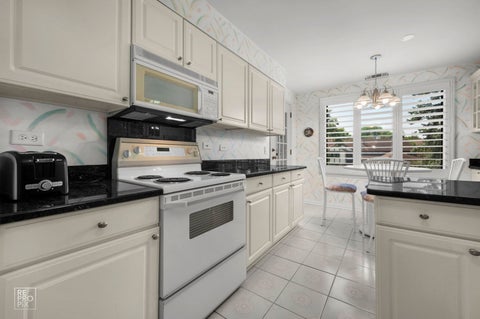 Tiny photo for 7800 W Foresthill Lane #204, Palos Heights, IL 60463 (MLS # 12704755)