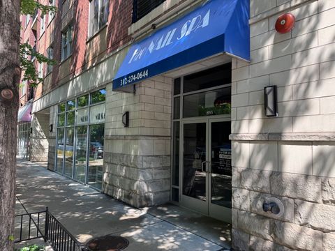 865 N Larrabee Street Chicago IL 60610