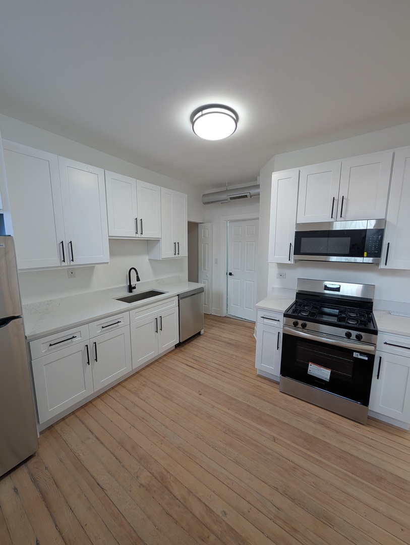 1362 N Bosworth Avenue B3