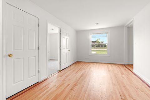 Tiny photo for 18145 Harlem Avenue, Tinley Park, IL 60477 (MLS # 12588760)