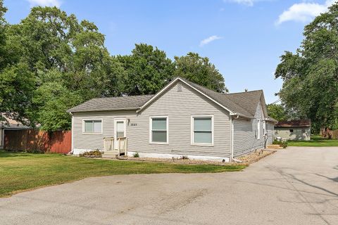 Photo of 18145 Harlem Avenue, Tinley Park, IL 60477 (MLS # 12588760)