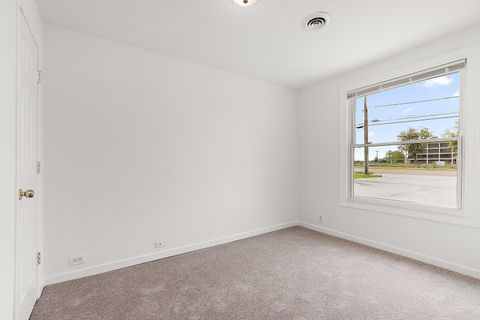 Tiny photo for 18145 Harlem Avenue, Tinley Park, IL 60477 (MLS # 12588760)