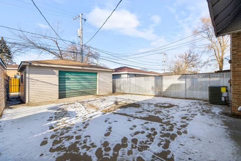 Tiny photo for 2964 W Columbus Avenue, Chicago, IL 60652 (MLS # 12553363)