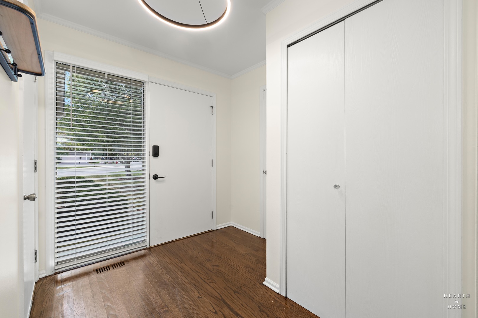 340 E Forest Knoll Drive