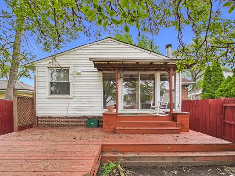 Tiny photo for 2308 Stratford Avenue, Westchester, IL 60154 (MLS # 12635813)