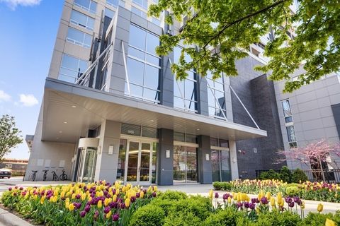 1901 S Calumet Avenue 2303 Chicago IL 60616