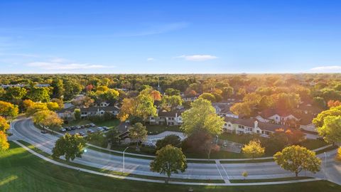 Tiny photo for 1168 Northbury Lane #B1, Wheeling, IL 60090 (MLS # 12504163)