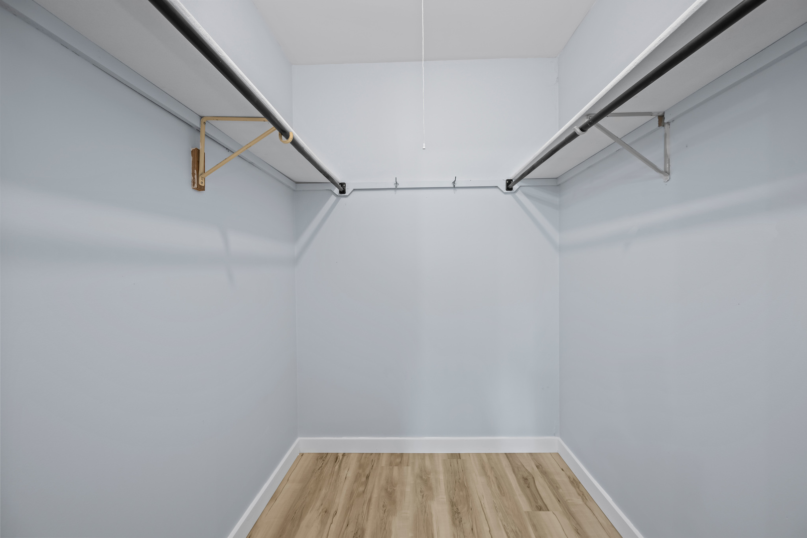 Wheeling, Illinois 60090, United States, 2 Bedrooms Bedrooms, ,2 BathroomsBathrooms,Residential,Active,235003