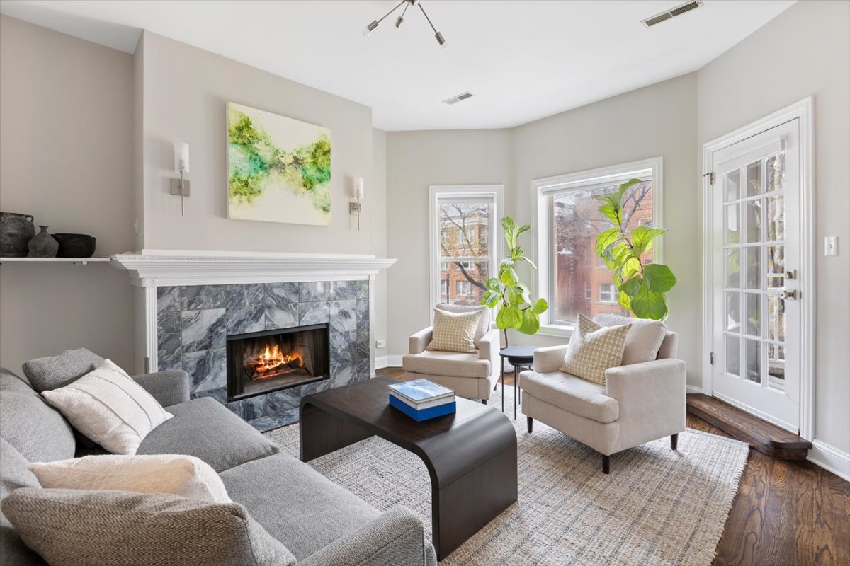 4415 N Racine Avenue 2S