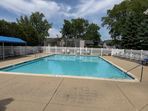 Tiny photo for 661 Mitchell Court #661, Gurnee, IL 60031 (MLS # 12733406)