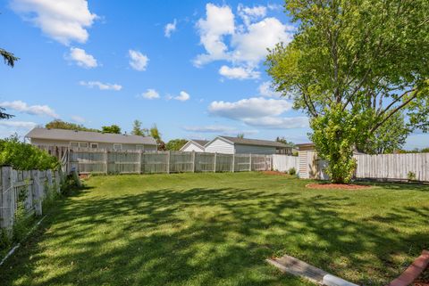 Tiny photo for 898 Debra Lane, Elk Grove Village, IL 60007 (MLS # 12663570)
