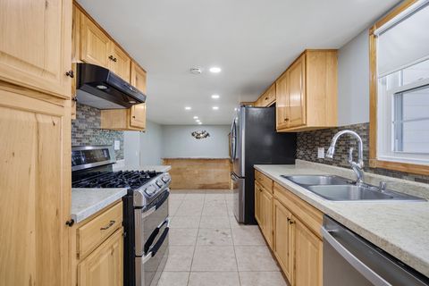 Tiny photo for 898 Debra Lane, Elk Grove Village, IL 60007 (MLS # 12663570)