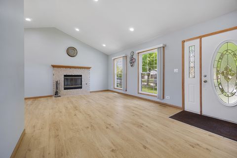 Tiny photo for 898 Debra Lane, Elk Grove Village, IL 60007 (MLS # 12663570)