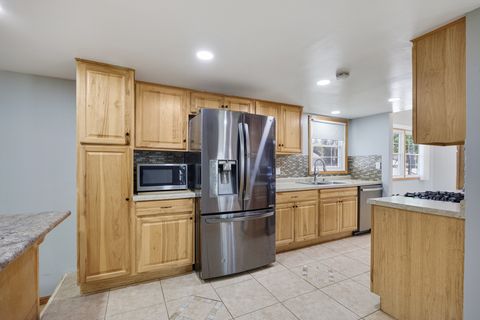Tiny photo for 898 Debra Lane, Elk Grove Village, IL 60007 (MLS # 12663570)