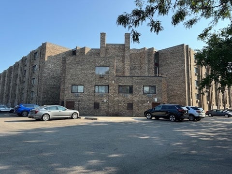 Photo of 5306 N Cumberland Avenue #510, Chicago, IL 60656 (MLS # 12763996)
