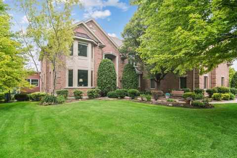 Photo of 8 ROSE Lane, Hawthorn Woods, IL 60047 (MLS # 12706224)