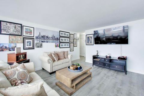 Tiny photo for 4250 N Marine Drive #2324, Chicago, IL 60613 (MLS # 12583305)