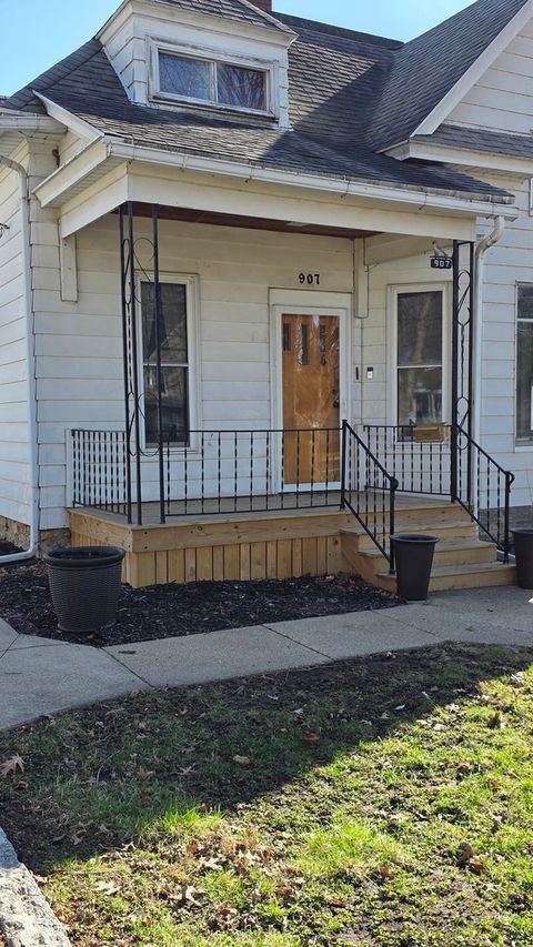 Tiny photo for 907 W 2nd Street, Rock Falls, IL 61071 (MLS # 12617591)