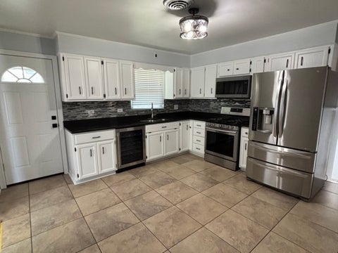 Tiny photo for 913 E 169th Street, South Holland, IL 60473 (MLS # 12705545)