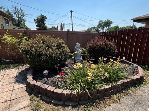 Tiny photo for 913 E 169th Street, South Holland, IL 60473 (MLS # 12705545)