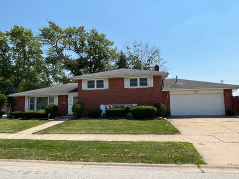 Photo of 913 E 169th Street, South Holland, IL 60473 (MLS # 12705545)