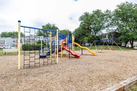 Tiny photo for 2016 Raleigh Place, Hoffman Estates, IL 60169 (MLS # 12716430)