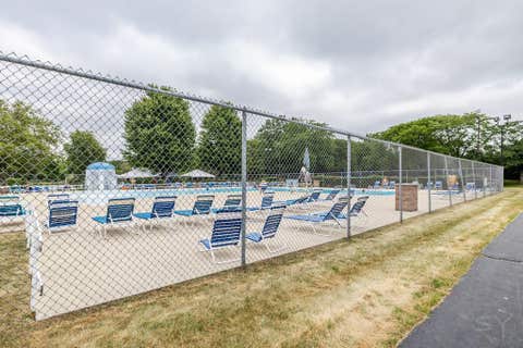 Tiny photo for 2016 Raleigh Place, Hoffman Estates, IL 60169 (MLS # 12716430)
